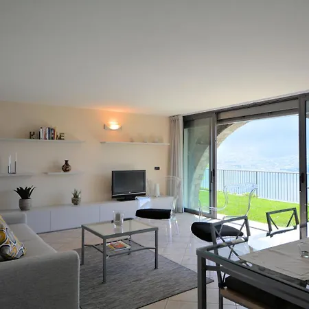 Holiway Lucia Apartment Vercana
